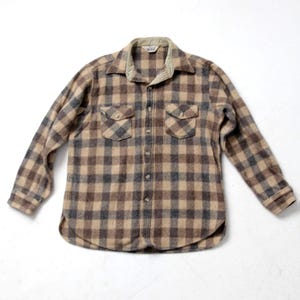 Woolrich Men's Red Blue Plaid Long Sleeve Shirt Size Medium