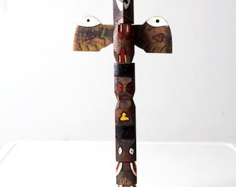 Vintage Altitude Superguide to Totem Poles by Pat Kramer