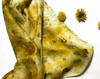 Écharpe en soie teintée botanique