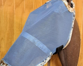 Máscara personalizada contra moscas de caballo - Tamaño grande - Malla abierta con ribete #568 con babero