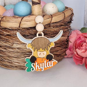 Highland Cow Easter Basket Name HangTag, Easter Gift Tag, Handmade Wood Easter Tag, Personalized Keepsake Easter Charm, Name tag for Basket