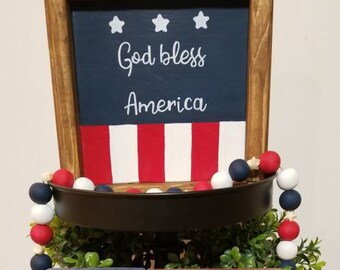 Perles de ferme blanches et bleues rouges, guirlande patriotique, décor du 4 juillet, décor de plateau de rang, guirlande de perles en bois, décor de tassel, guirlande des USA