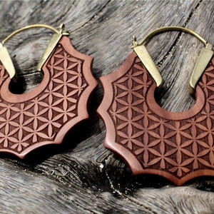 FLOWER OF LIFE, earings, wooden earings, handcarved, sacred geometry, spiritual jewelry, sacred geometry, tribal earings, brass and wood