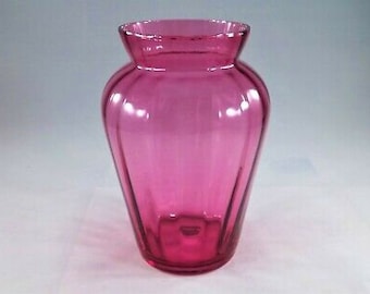 Vintage Pilgrim Cranberry Glass 6&quot; Vase, Vertical Optic Pattern