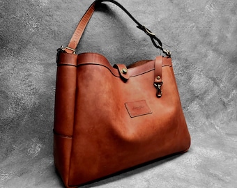 Big Sedona Tote, Water-Resistant Horween Leather Tote Bag with Loxx Closure