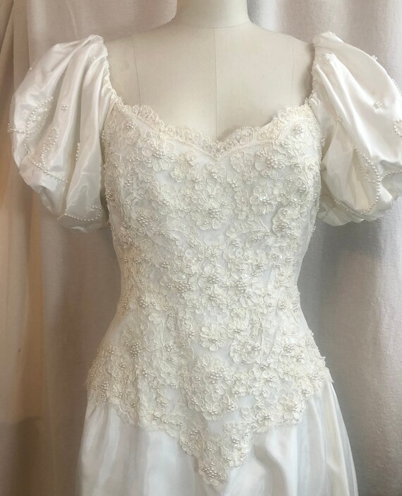 Beaded Alencon Lace & Taffeta Bridal/Wedding Dres… - image 4