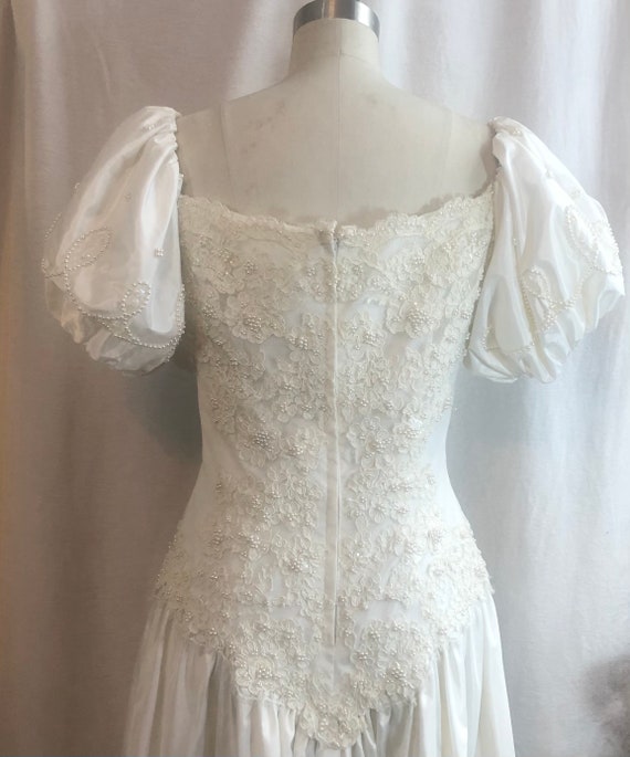 Beaded Alencon Lace & Taffeta Bridal/Wedding Dres… - image 5