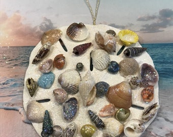 Seashell Sand Dollar Wall Hanging: Glitter Beach Decor