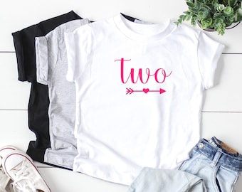 Camicia per il secondo compleanno delle ragazze - Due abiti da giorno B - Maglietta per il 2 ° compleanno delle ragazze - Qualsiasi età di qualsiasi colore