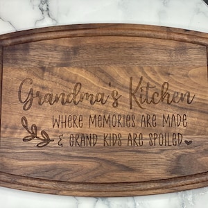 Grandma Cutting Board, Custom Grandma&#39;s Kitchen Gift, Mother&#39;s Day Gift