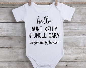 Surprise Pregnancy Announcement Hello Aunt and Uncle, Photo Prop, Sibling Reveal Bodysuit