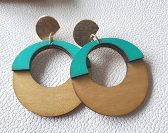 Mid Century Hoop Earrings: Colorful Wood Hoops with Gold Post