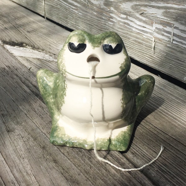 Vintage Pottery Frog Twine Holder Babbacombe Pottery Made in England Lownds Pateman Yarn Holder