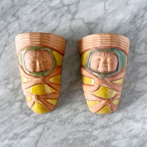 Par de raras jardineras de pared de cerámica de 6" de mediados de siglo - Mathilde Schaefer Vintage Arizona Art Pottery