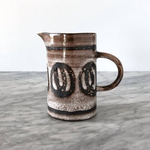 Unik modern gräddkanna från 1960-talet av Cinque Ports Pottery Rye - Handgjord abstrakt studio keramik