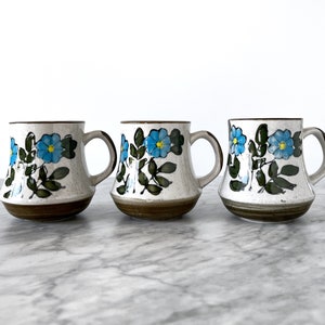 Set of 3 Vintage Blue Floral Mugs - Otagiri Style Boho Hand Painted Daisy Stoneware Coffee Tea Cup