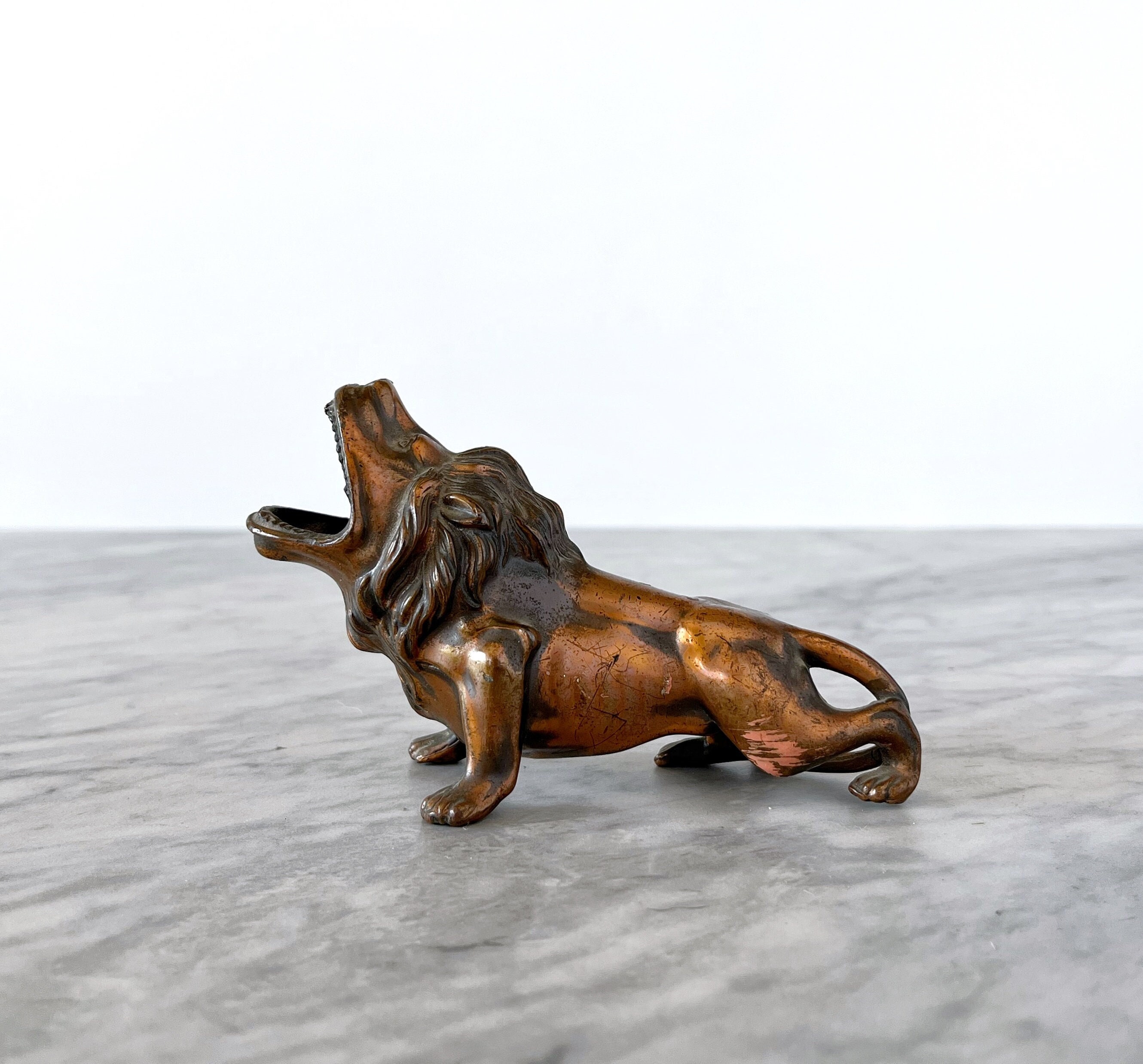 1920s/30s Jennings Brothers Bronze Lion Cigar Rest Stand Ashtray