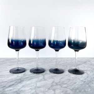 Set van 4 Vintage Pier 1 donkere elementaire blauwe wijnglazen - Ombre Boho Mid Century Style glaswerk Cocktail Bar Bar Cart