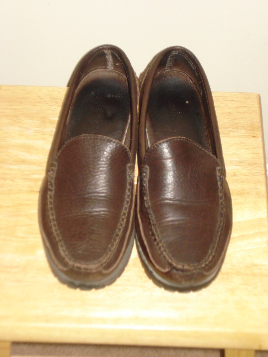 Womens Eddie Bauer Loafers, Size 9 US  - Brown Leather  in Original Box