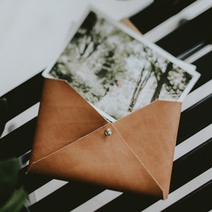 Vegan Customized Leather Photo Envelope, 5x7 & 4x6 Photo Case for Wedding, Polaroid Prints for Photographers, Handmade Keepsake Packaging