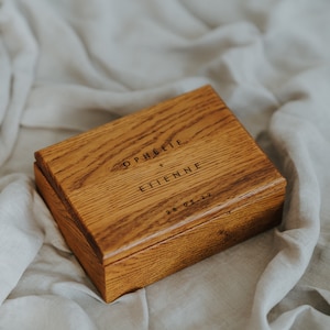 Boîte photo en bois chêne pour tirages 4 x 6 (10 x 15 cm), boîte héritage, boîte souvenir, pouf, boîte pour photographe de mariage, boîte à souvenirs
