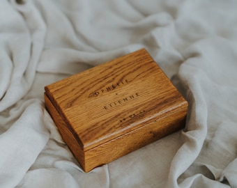 Wooden Oak Photo Box For 4X6 (10x15 cm) Prints, Heirloom Box, Keepsake Box, Poof Box, Wedding Photographer Box, Memory Box