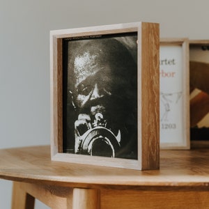 Set of 3 Wooden Oak Vinyl Record Holder | Vinyl Record Display | Vinyl Record Frame | For Single and Double Records | Color - White Oil