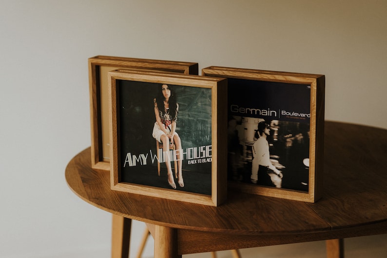 Set of 3 Wooden Oak Vinyl Record Holder Vinyl Record Display Vinyl Record Frame For Single and Double Vinyl Records Color Natural image 1