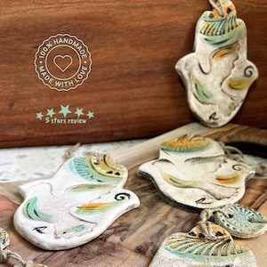 Keramiken Hamsa Hand, Hamsa Wandbehang, Jüdisches Ornament, Keramik Ornament, Friedenstaube Hamsa, Home Decor Jewellery, handgefertigt aus Israel