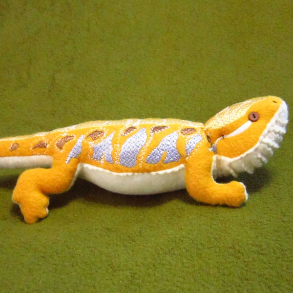 Citrus Very detailed Stuffed Bearded Dragon softy, low maintainance, best pet ever!