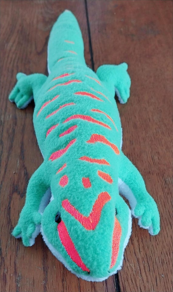 Giant Day Gecko Detailed Stuffed Softy, Low Maintainance, Best Pet