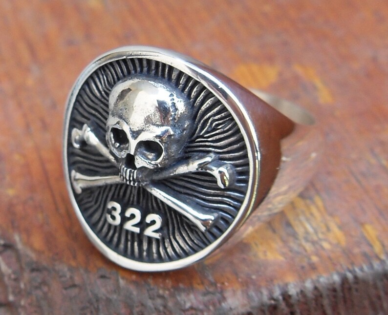 yale skull and bones yale skull and bones