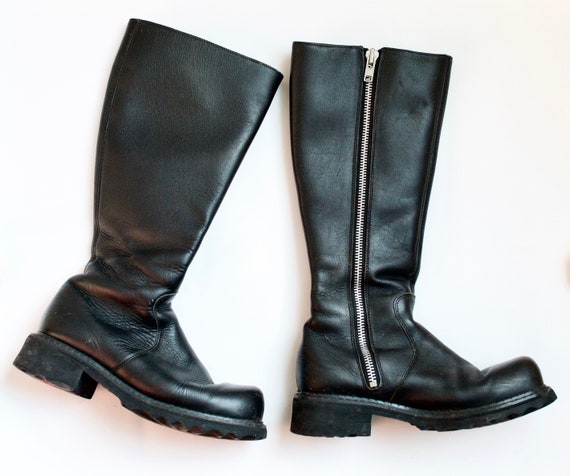 chunky black leather boots // vintage john fluevog
