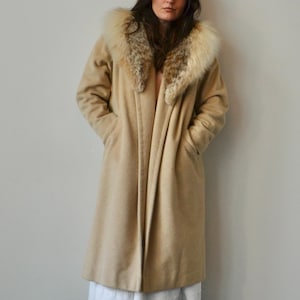 60s coyote fur collar wool duster / vintage cream/beige penny lane coat / size L