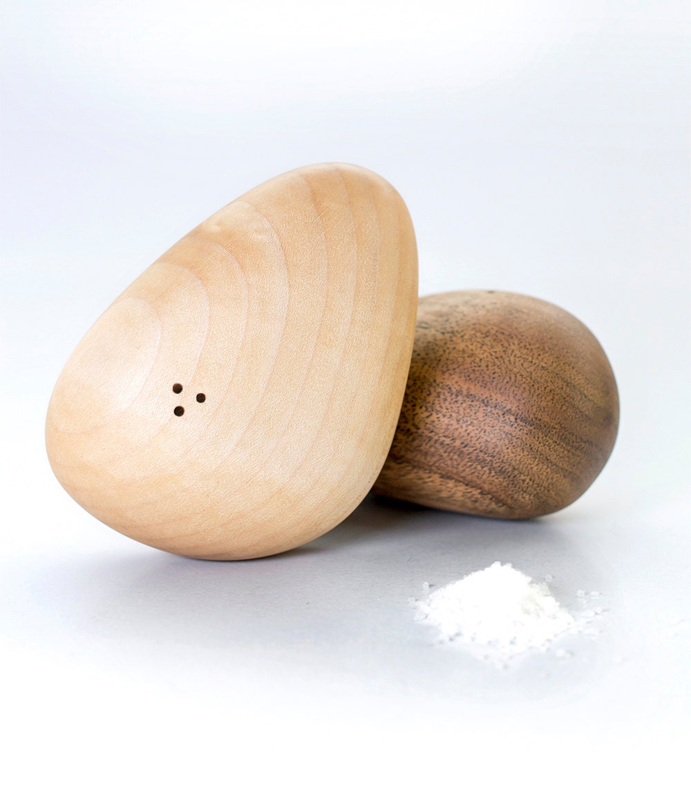 Shakers de Sel et Poivre Décor Cuisine - Pierres en Bois Contemporaines Conception Naturelle