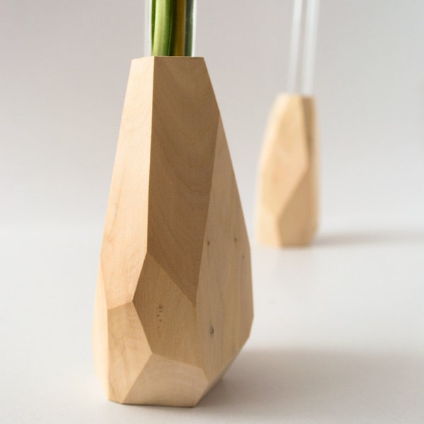 Small Geometric Faceted Wood Vase – Flower vase, Bud vase – Geometric Design, Modern Home Decor