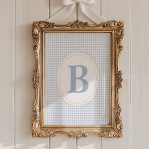 Arte de pared con la inicial B, arte de pared con la inicial del nombre a cuadros azules, impresión de monograma, arte de pared con la inicial B vintage, letra inicial para habitación de niño, regalo para bebé