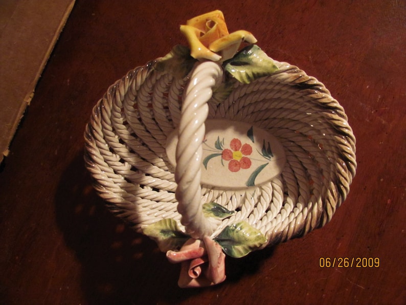 Vintage Capodimonte Porcelain Basket Weave With Roses /& Hand Painted Bottom