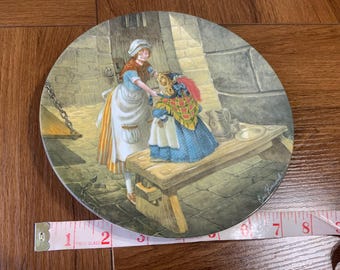 Vintage 1989 Wedgwood escape from jail bone China plate, made in England toad, translucent plates made of bone, collector plates or gift