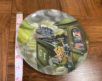 Vintage 1989 Wedgwood the great train chase bone China plate, made in England, translucent plates made of bone, collector plates or gift