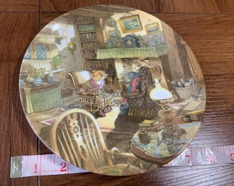 Vintage 1989 Wedgwood fireside tales bone China plate, made in England story tell, translucent plates made of bone, collector plates or gift