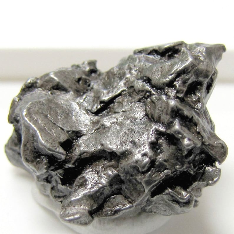 Petit morceau de météorite authentique de 25 à 30 grammes d'environ 4 — free download