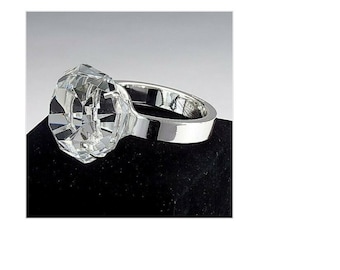 Deep Amber Giant Glass Diamond Ring with Metal Band Napkin Ring Gag 