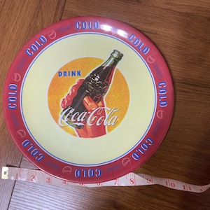 Vintage 2002 Coca Cola plastic plate for decoration or food usage, gift collectIon, coke collection plate or just for food serving