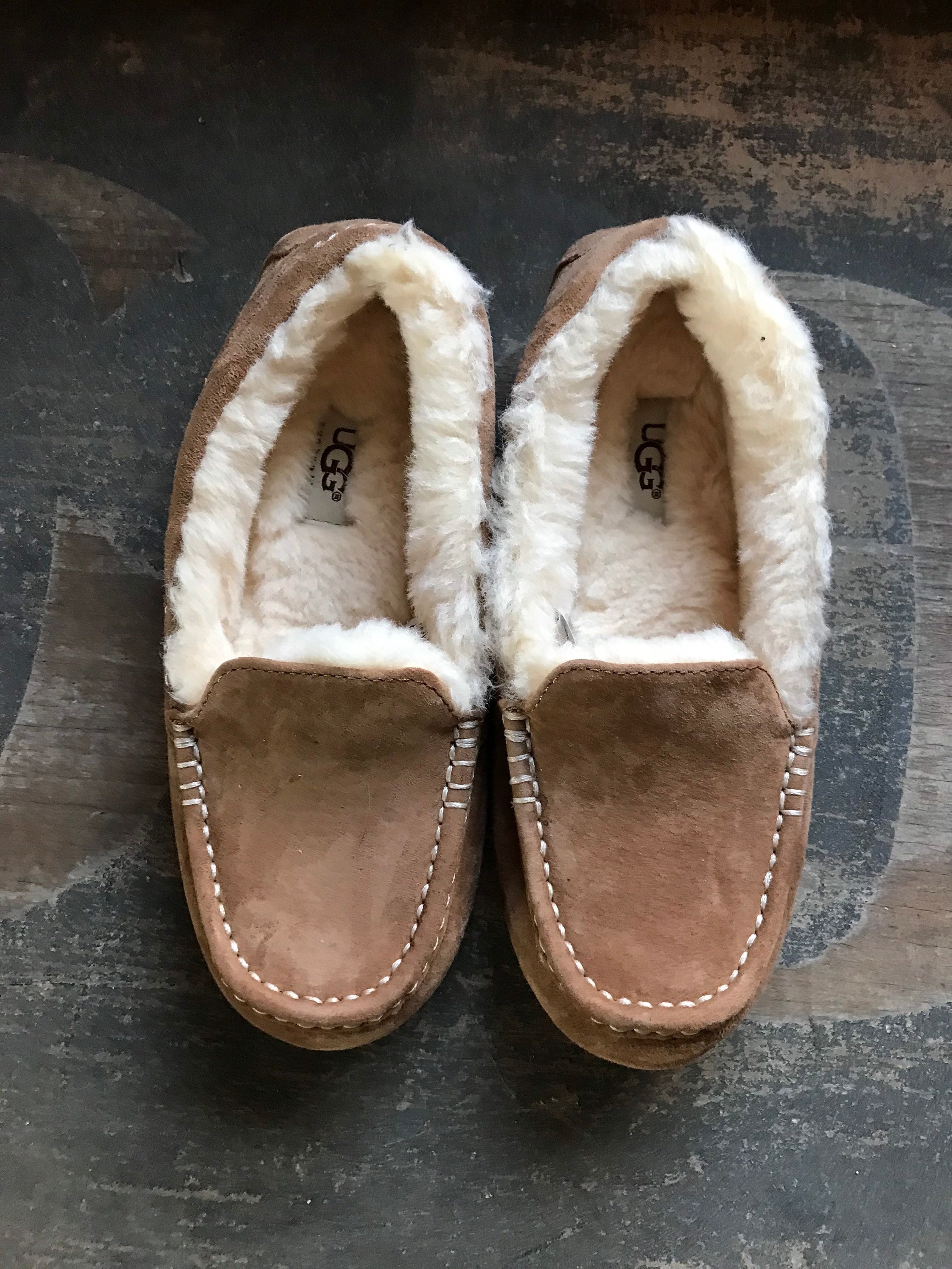 Uggs moccasins 2025
