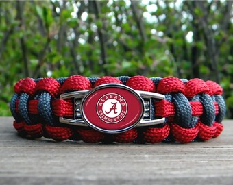 Arkansas Razorbacks NCAA Team Colors Paracord Survival Style Bracelet Arkansas Razorbacks NCAA Team Colors Paracord Survival Style Bracelet