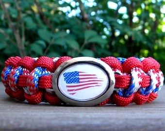 United States Flag Paracord Bracelet, Independence Day, July 4th, USA, America Bracelet 7 1/4" Wrist Measurement, Ready to Ship