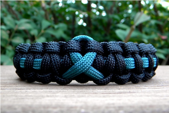 How to Make a Two Color Survival Bracelet  14 Steps  Instructables