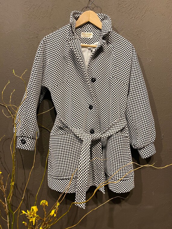 Tuxster Checkered Jacket with Pockets size Medium