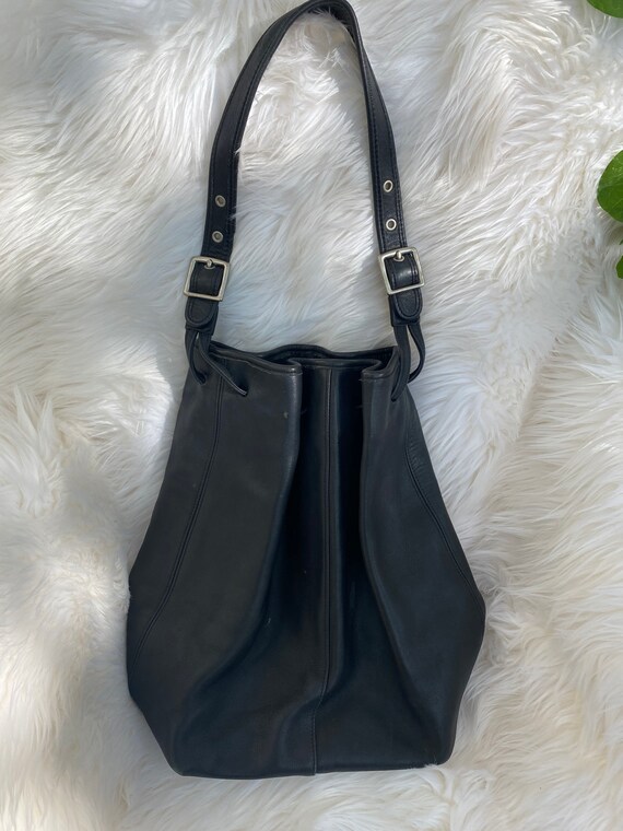 Vintage Coach 9166 Shoulder drawstring bucket bag